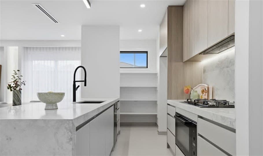 10 Kurrajong Road MICKLEHAM, VIC, Mickleham - Thumbnail 4