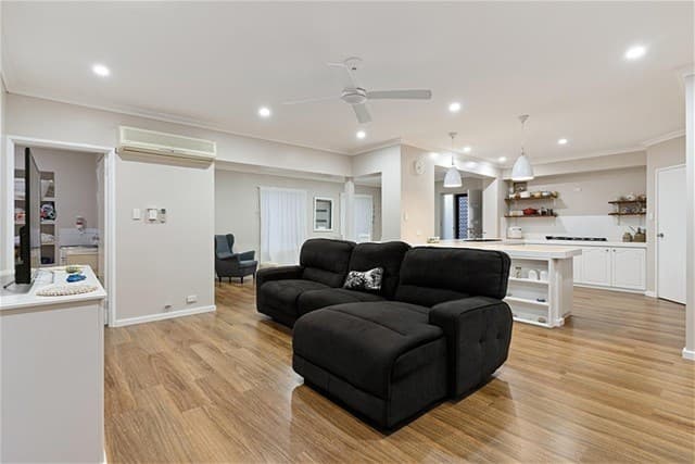 BROADBEACH, QLD, Broadbeach - Image 1