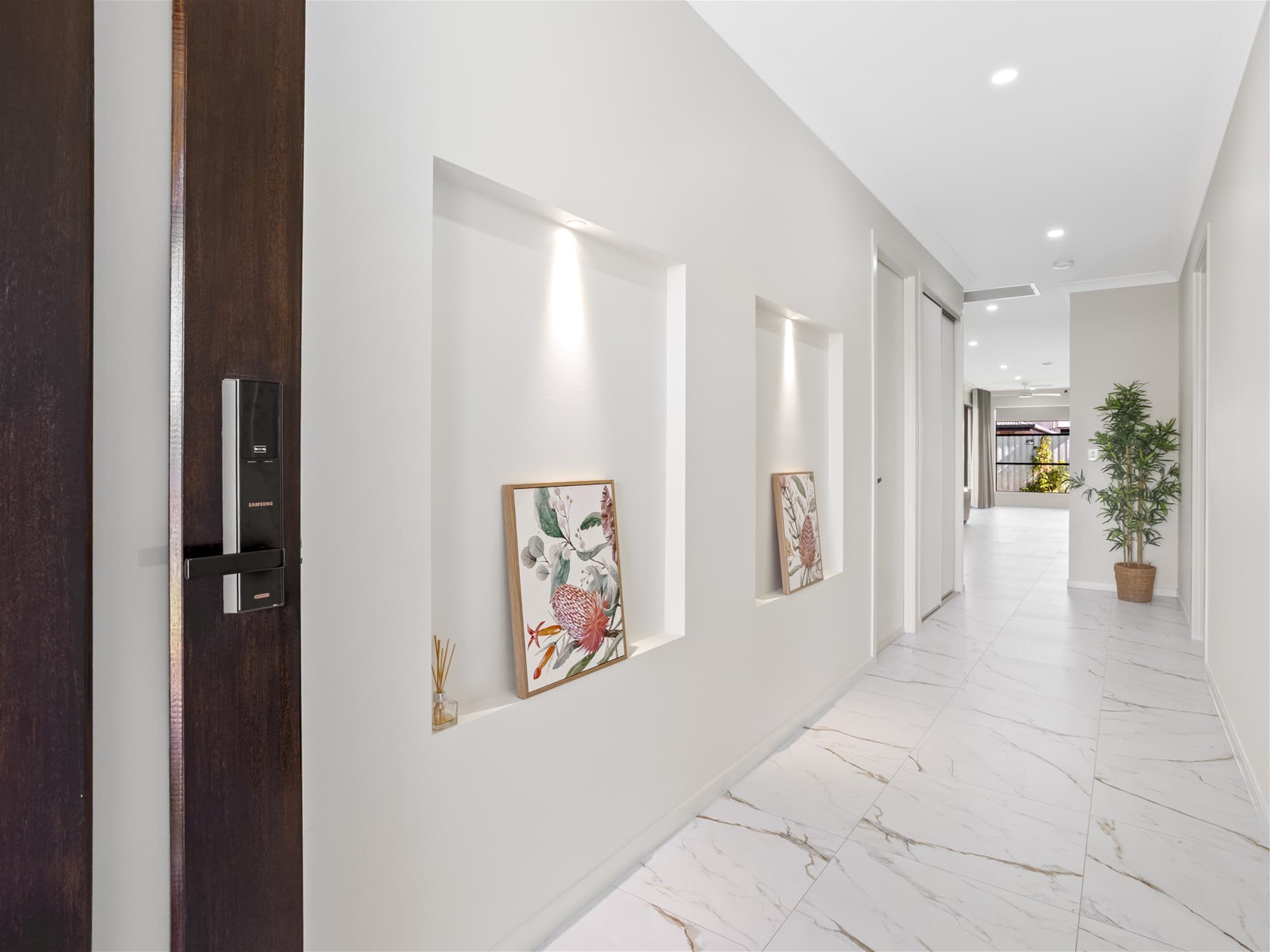 44 Highbury Court GREENBANK, QLD, Greenbank - Thumbnail 3
