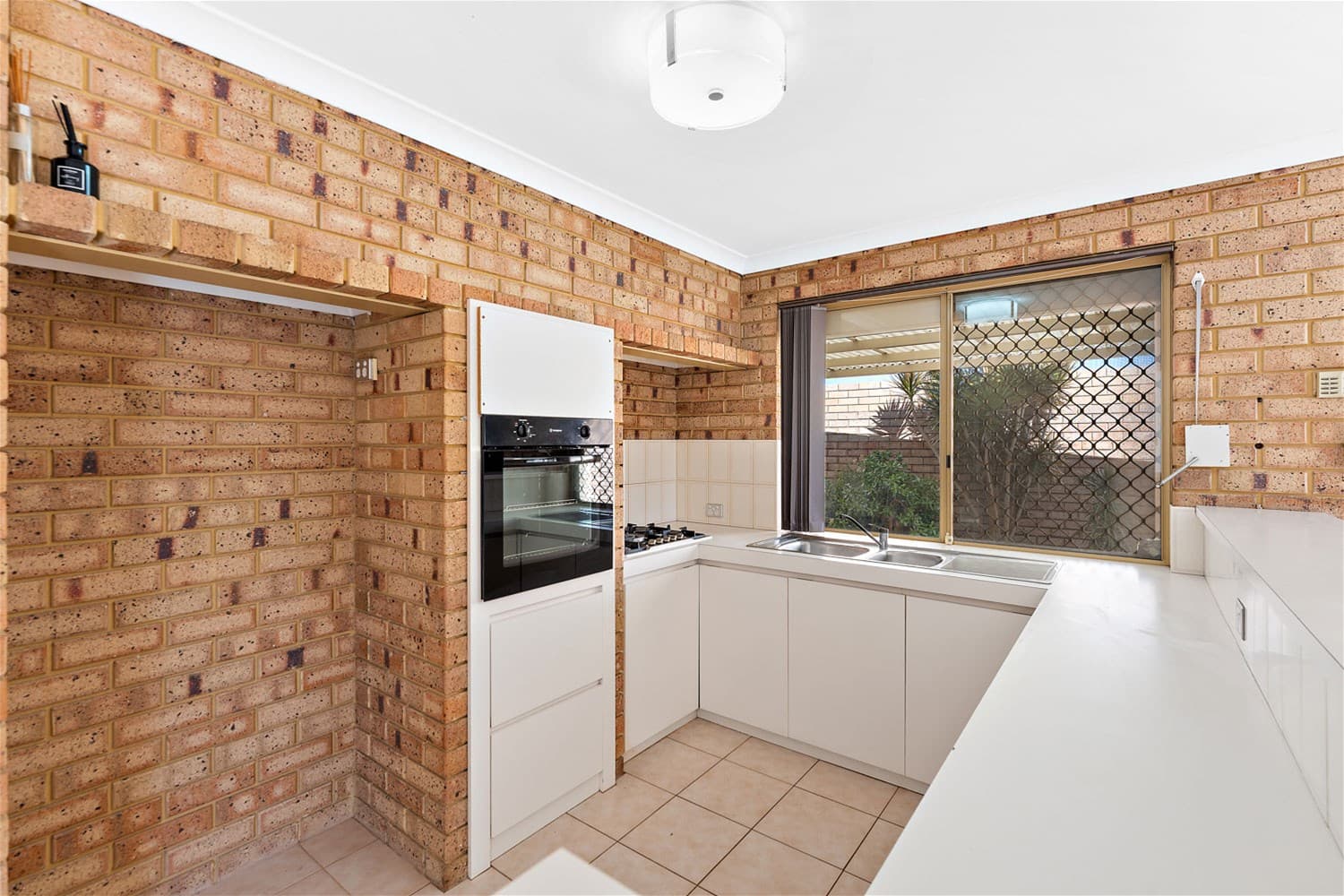9/6 Lester Drive THORNLIE, WA, Thornlie - Thumbnail 5