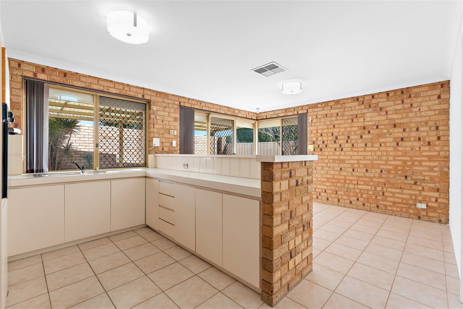 9/6 Lester Drive THORNLIE, WA, Thornlie - Thumbnail 8