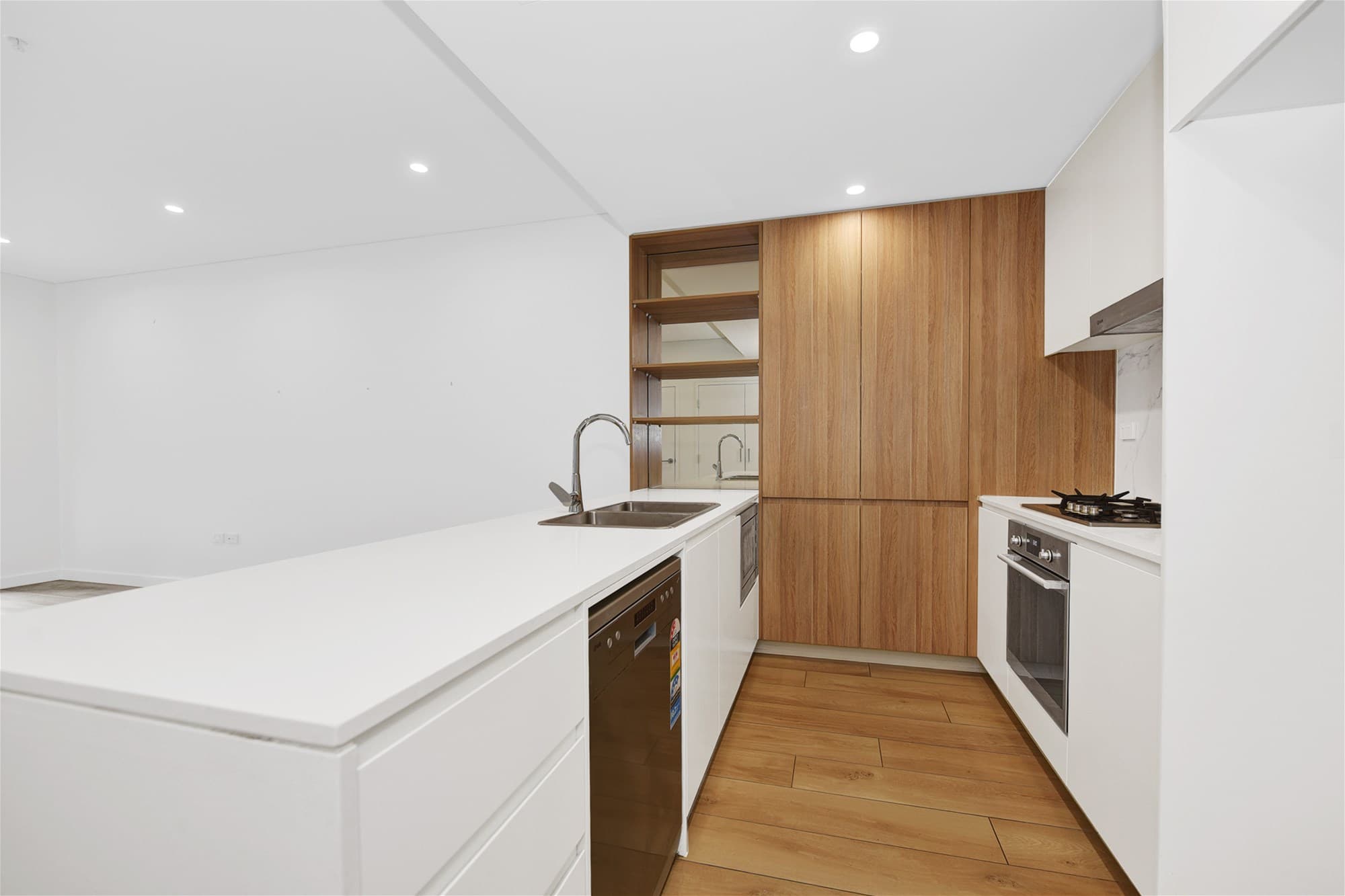 205/8 George Street SEVEN HILLS, NSW, Seven Hills - Thumbnail 2