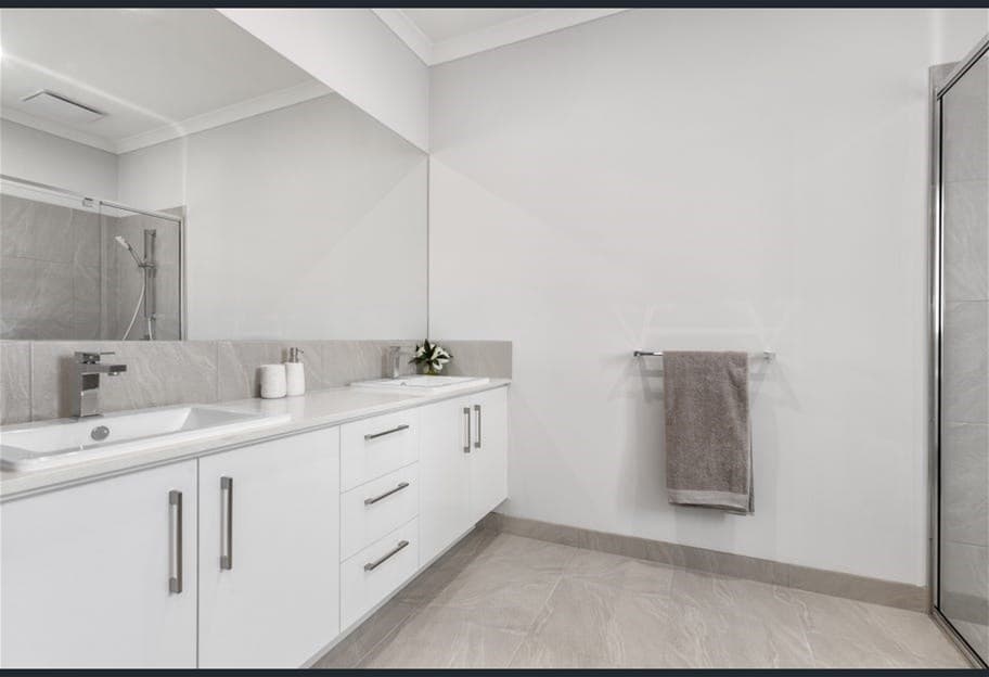 SUNBURY, VIC, Sunbury - Thumbnail 2