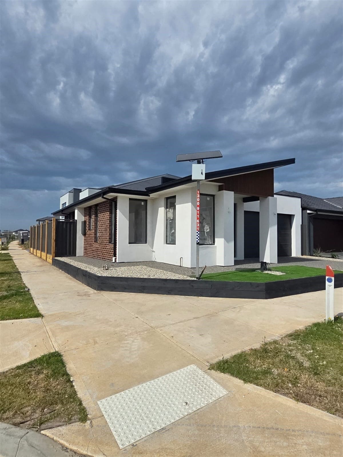 BERWICK, VIC, Berwick - Thumbnail 2