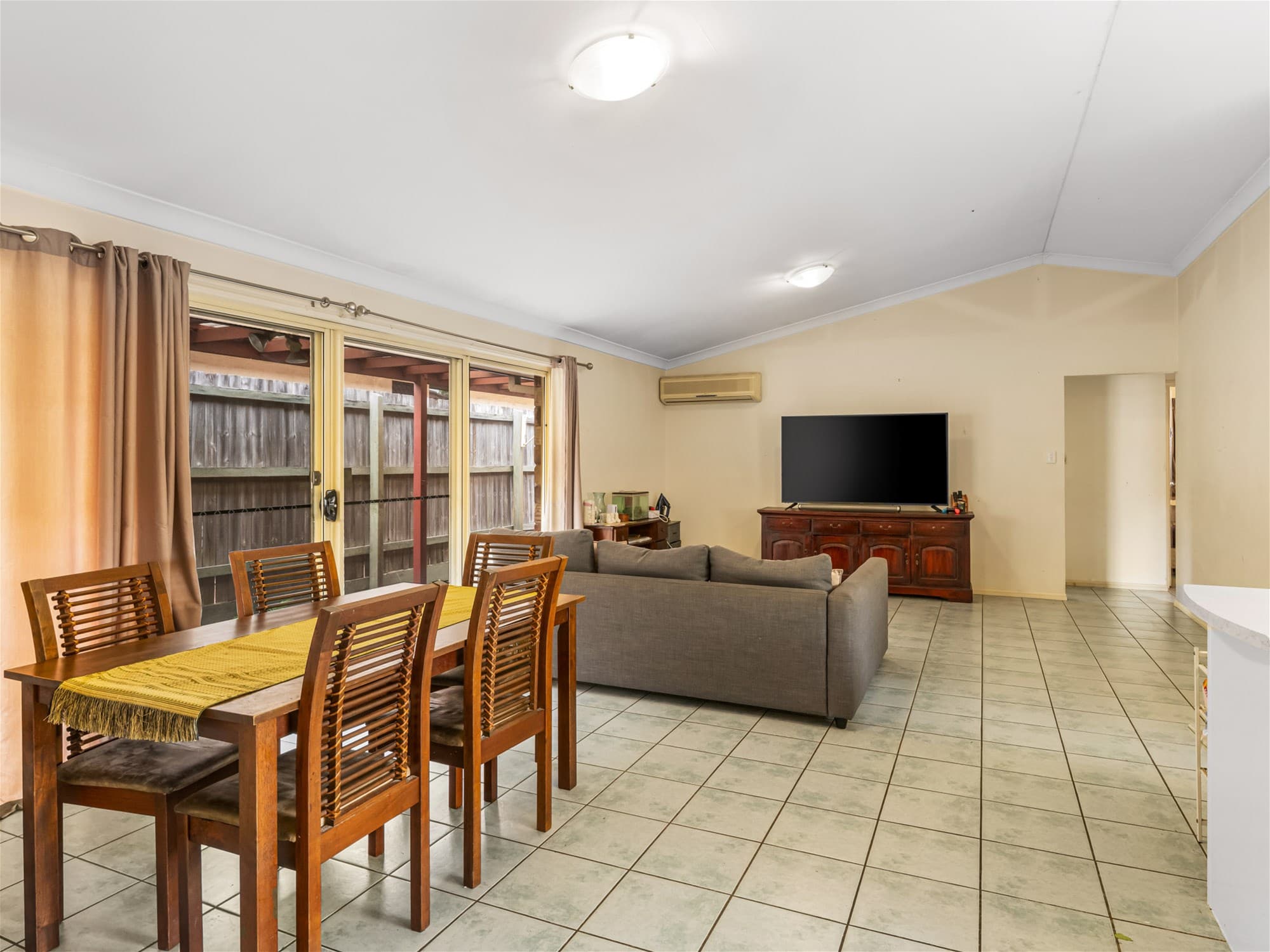24 Robson Street FOREST LAKE, QLD, Forest Lake - Thumbnail 3