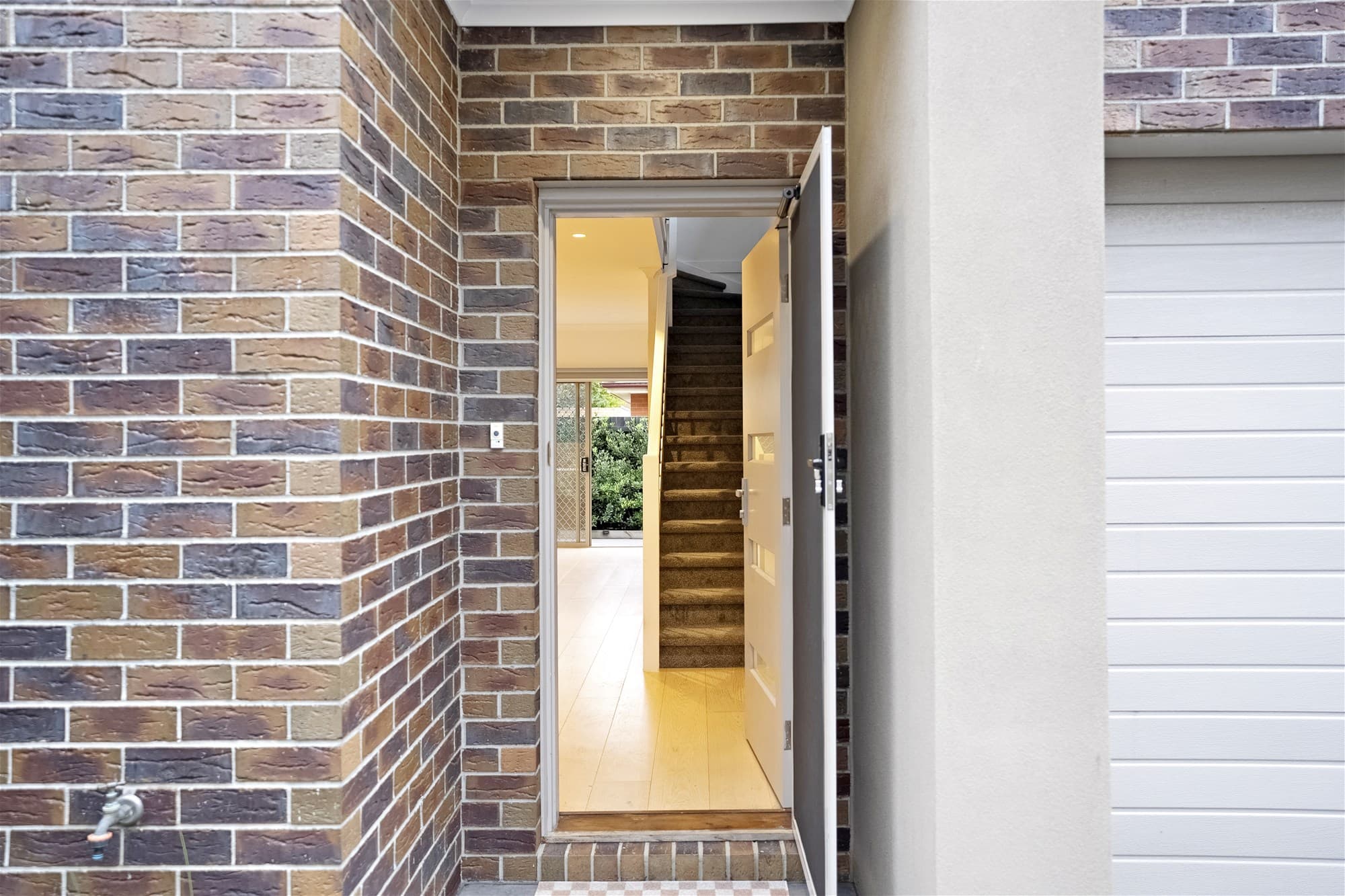 2/14 Pleasant Rd  THOMASTOWN, VIC, Thomastown - Thumbnail 2