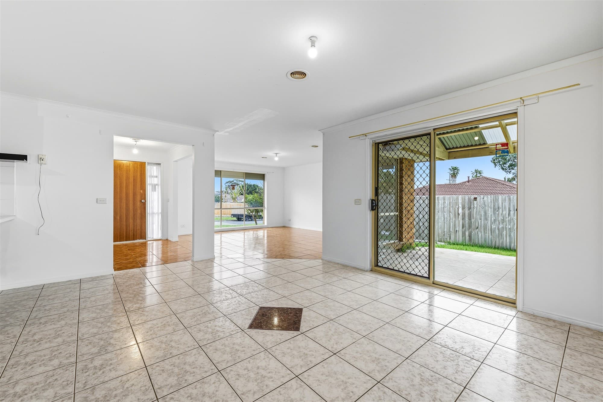 4 Baez Way HAMPTON PARK, VIC, 4 Baez Way Hampton Park - Thumbnail 4