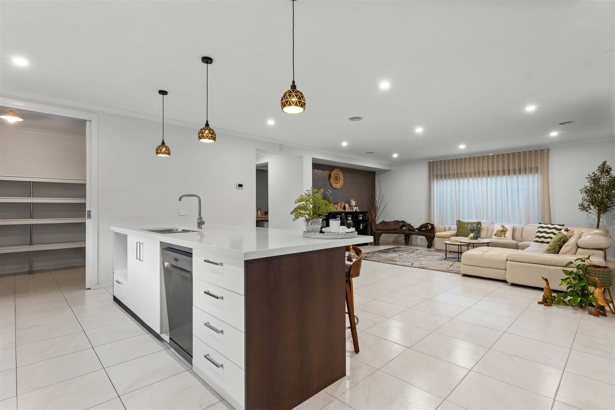 24 Odeon Avenue CLYDE NORTH, VIC, Clyde North - Thumbnail 7