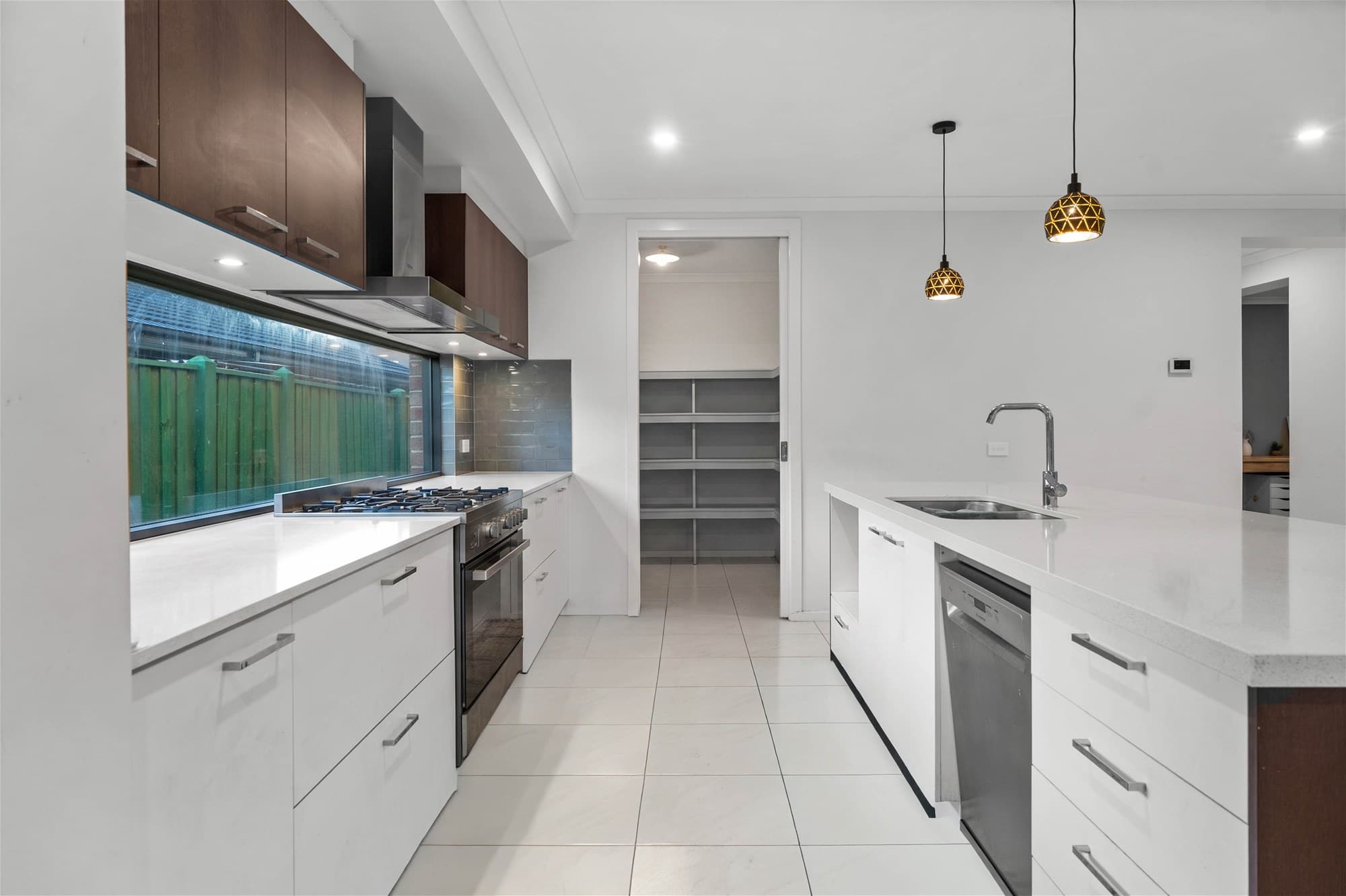 24 Odeon Avenue CLYDE NORTH, VIC, Clyde North - Thumbnail 6