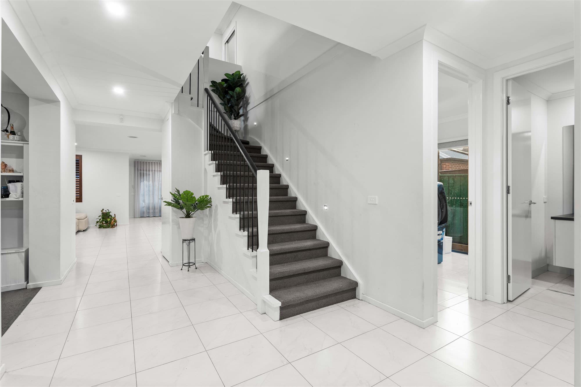 24 Odeon Avenue CLYDE NORTH, VIC, Clyde North - Thumbnail 3