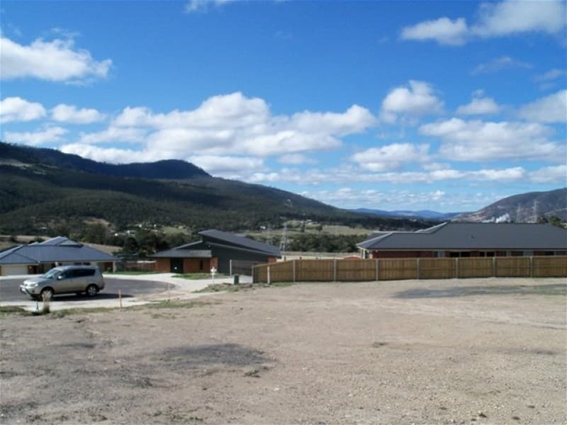 24 Sadri Court NEW NORFOLK, TAS, New Norfolk - Image 1