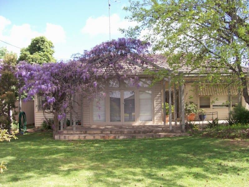 33 COBRAM ST BERRIGAN NSW, Berrigan - Image 1