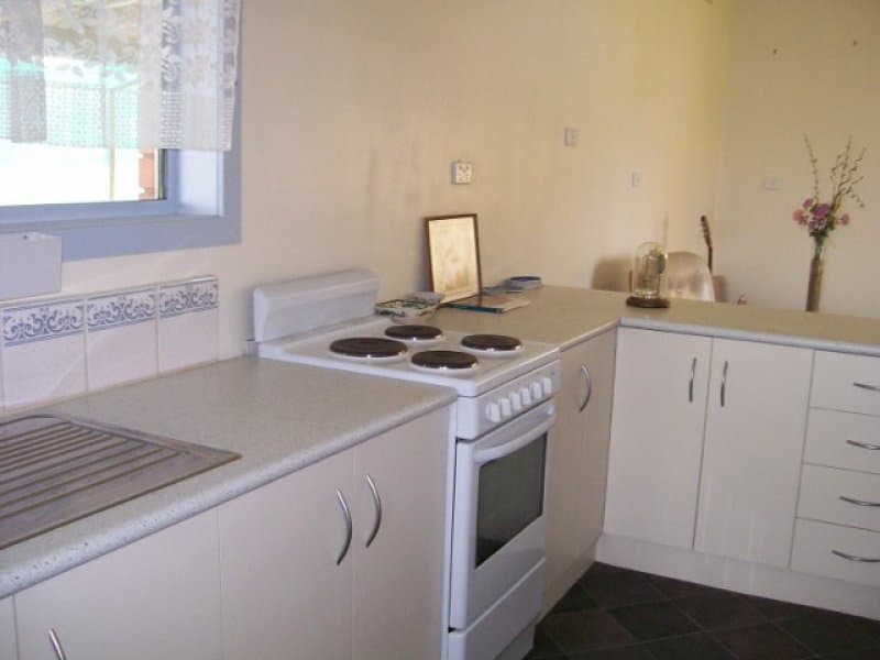 13 COBRAM ST BERRIGAN NSW, Berrigan - Thumbnail 4