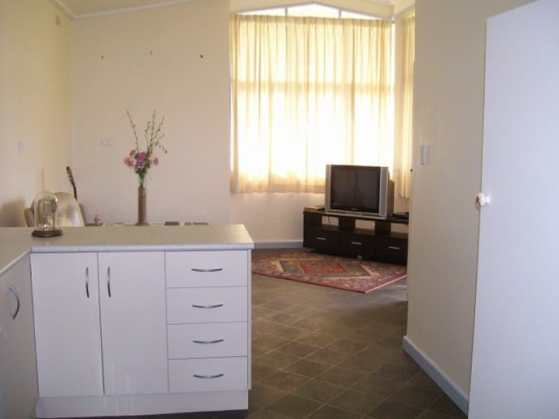 13 COBRAM ST BERRIGAN NSW, Berrigan - Thumbnail 5