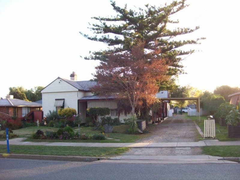 29 COBRAM ST BERRIGAN NSW, Berrigan - Thumbnail 2