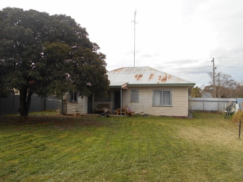 25 Barooga St BERRIGAN NSW, Berrigan - Thumbnail 2