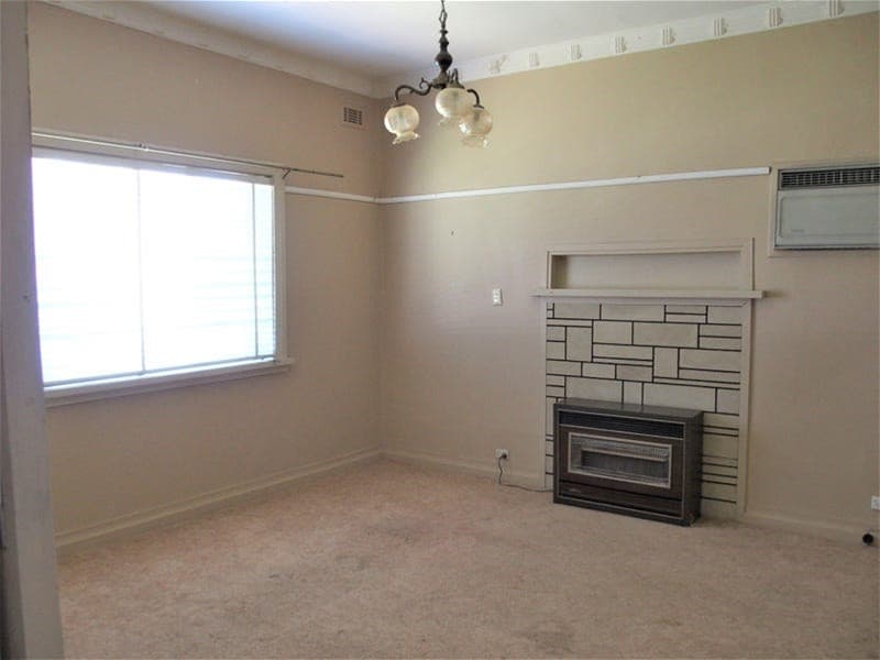 33 Jerilderie Street BERRIGAN NSW, Berrigan - Thumbnail 2