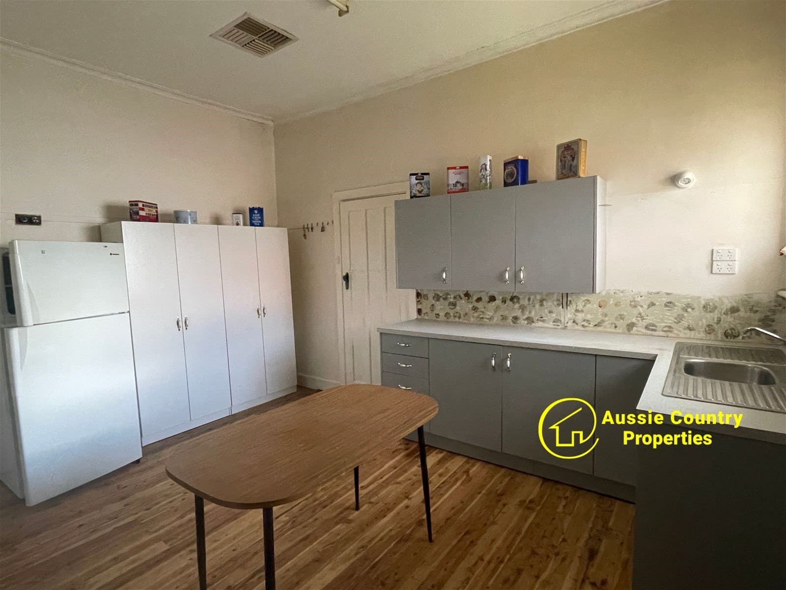 46 Cobram Street BERRIGAN NSW, Berrigan - Thumbnail 7