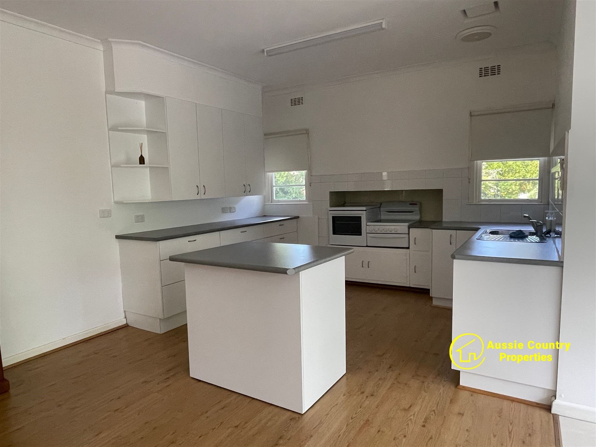 8  Greggerys Road  BERRIGAN NSW, Berrigan - Thumbnail 4