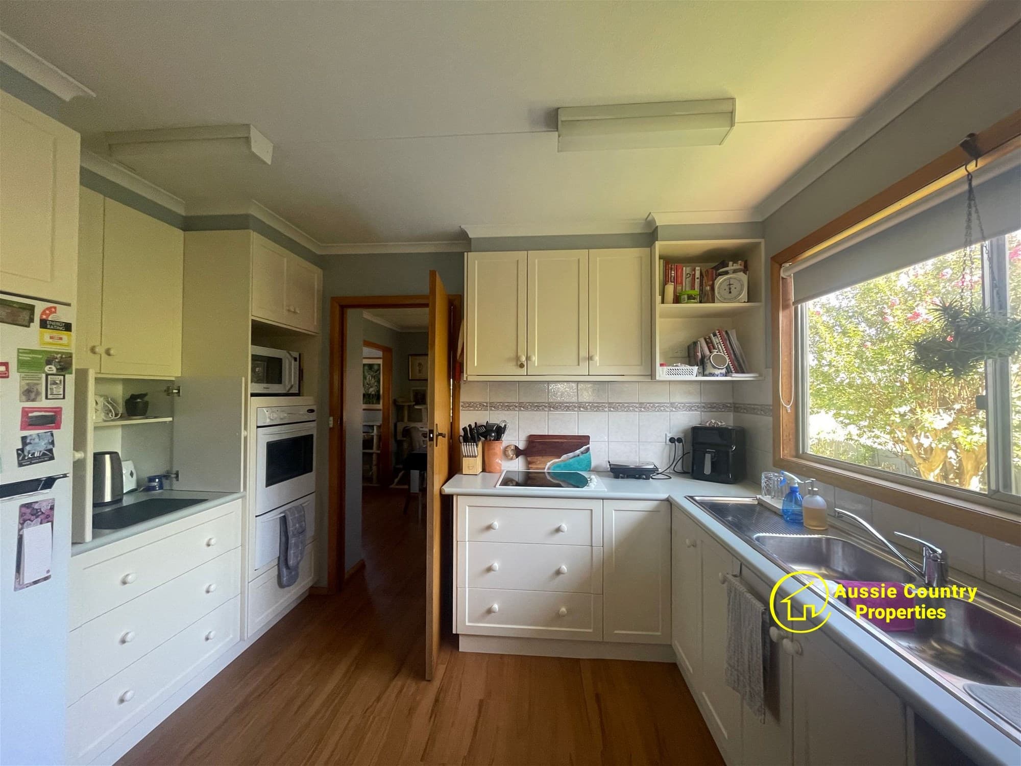 64 Cobram Street BERRIGAN NSW, Berrigan - Thumbnail 2