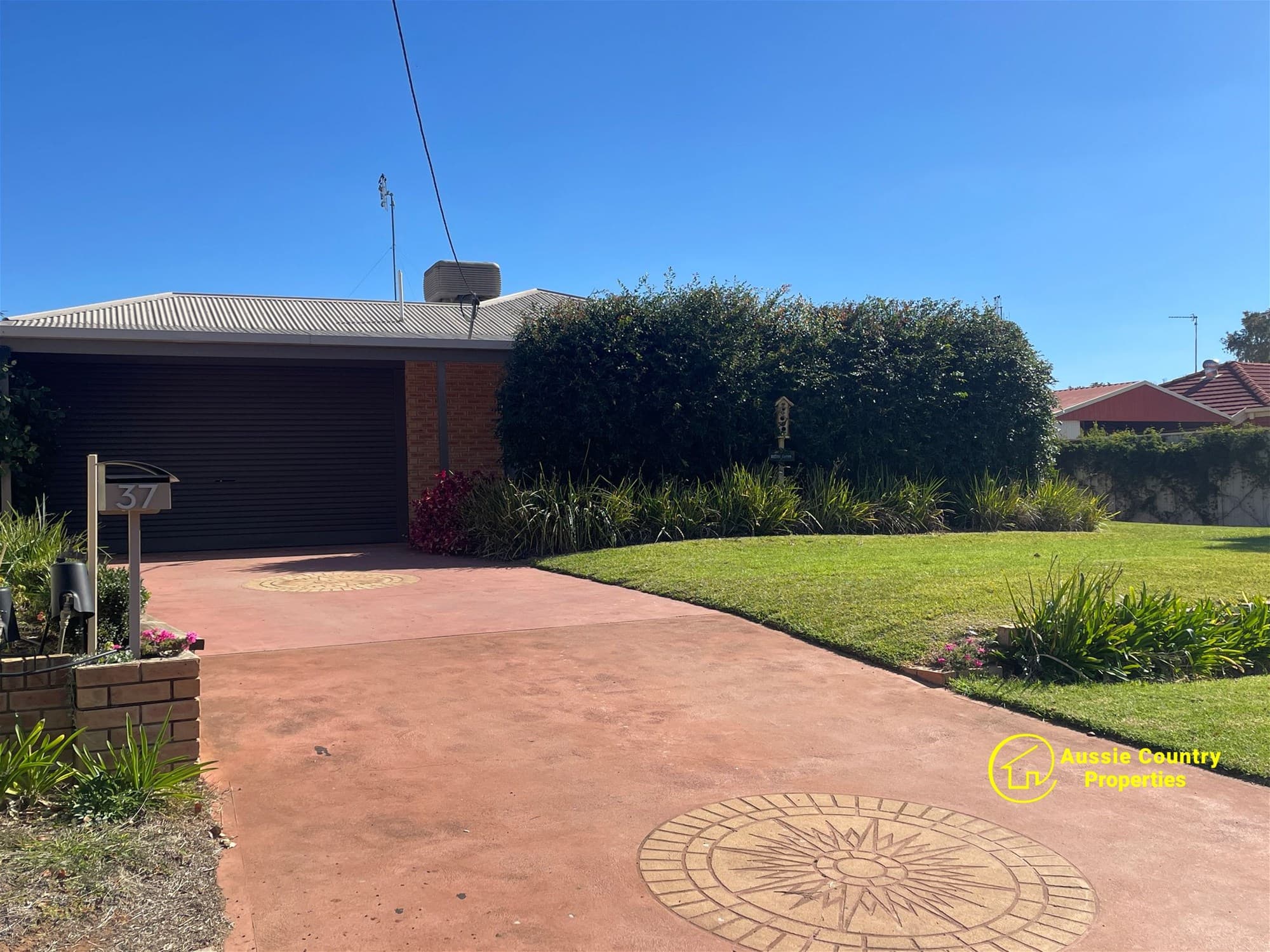 37 Davis Street BERRIGAN NSW, Berrigan - Image 1