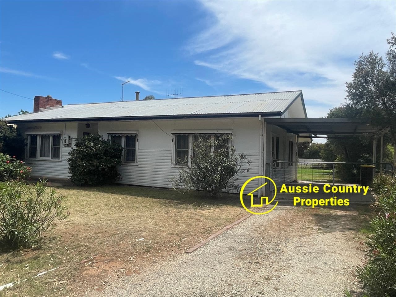 24 Nangunia Street BERRIGAN NSW, Berrigan - Image 1
