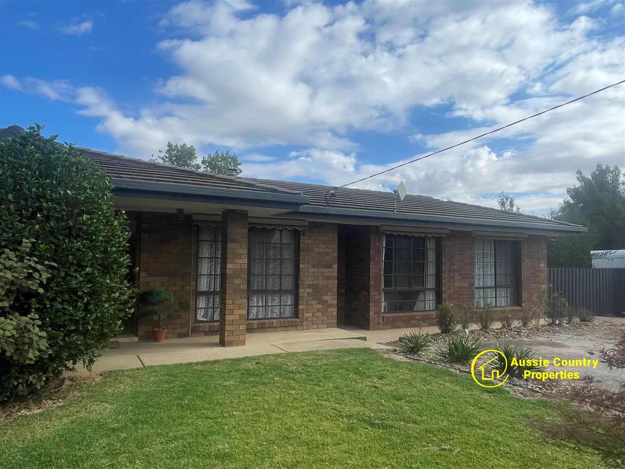8 Golf View Court BERRIGAN NSW, Berrigan - Image 1