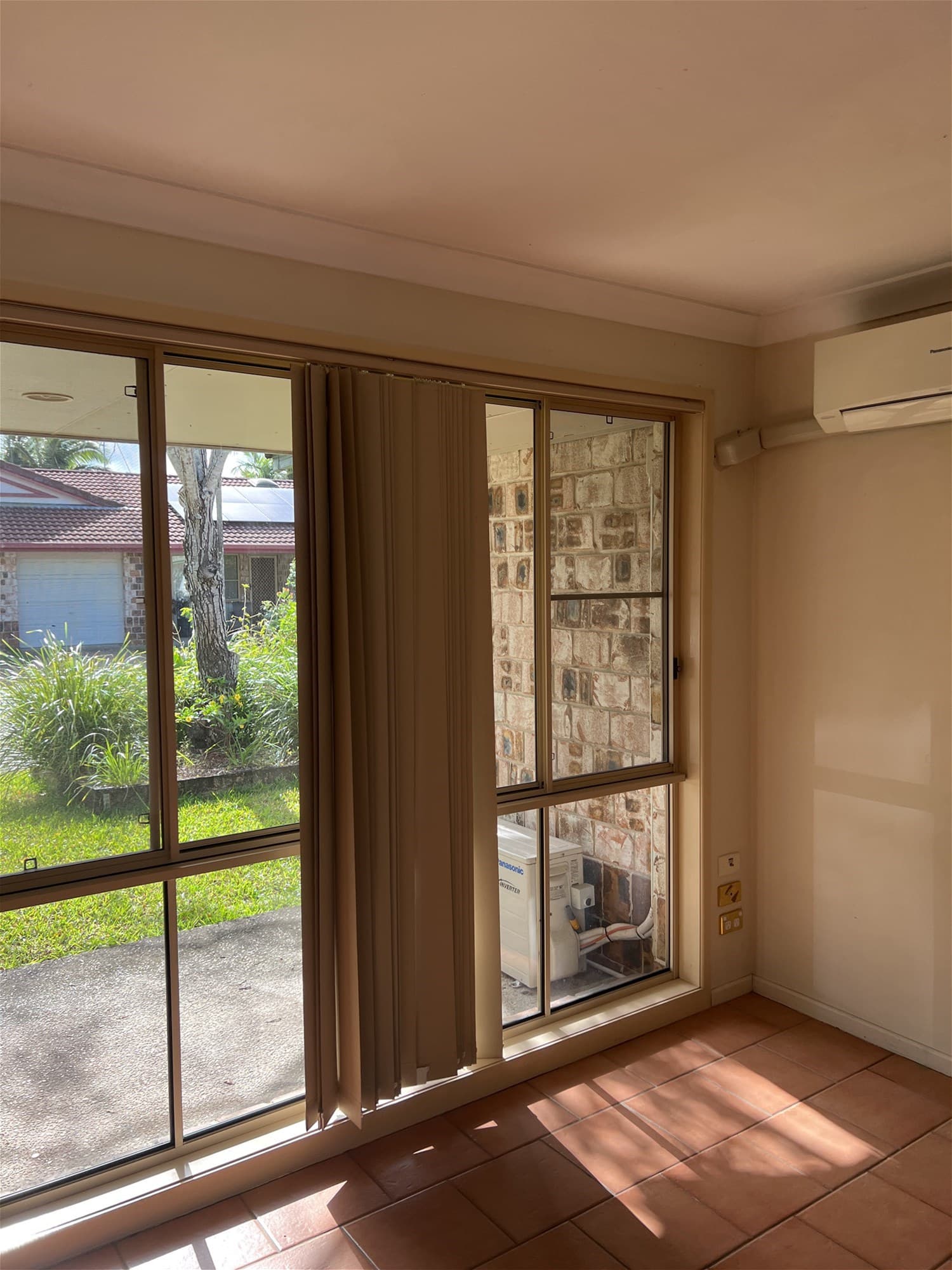 2/167 Central Street LABRADOR, QLD, Labrador - Thumbnail 2