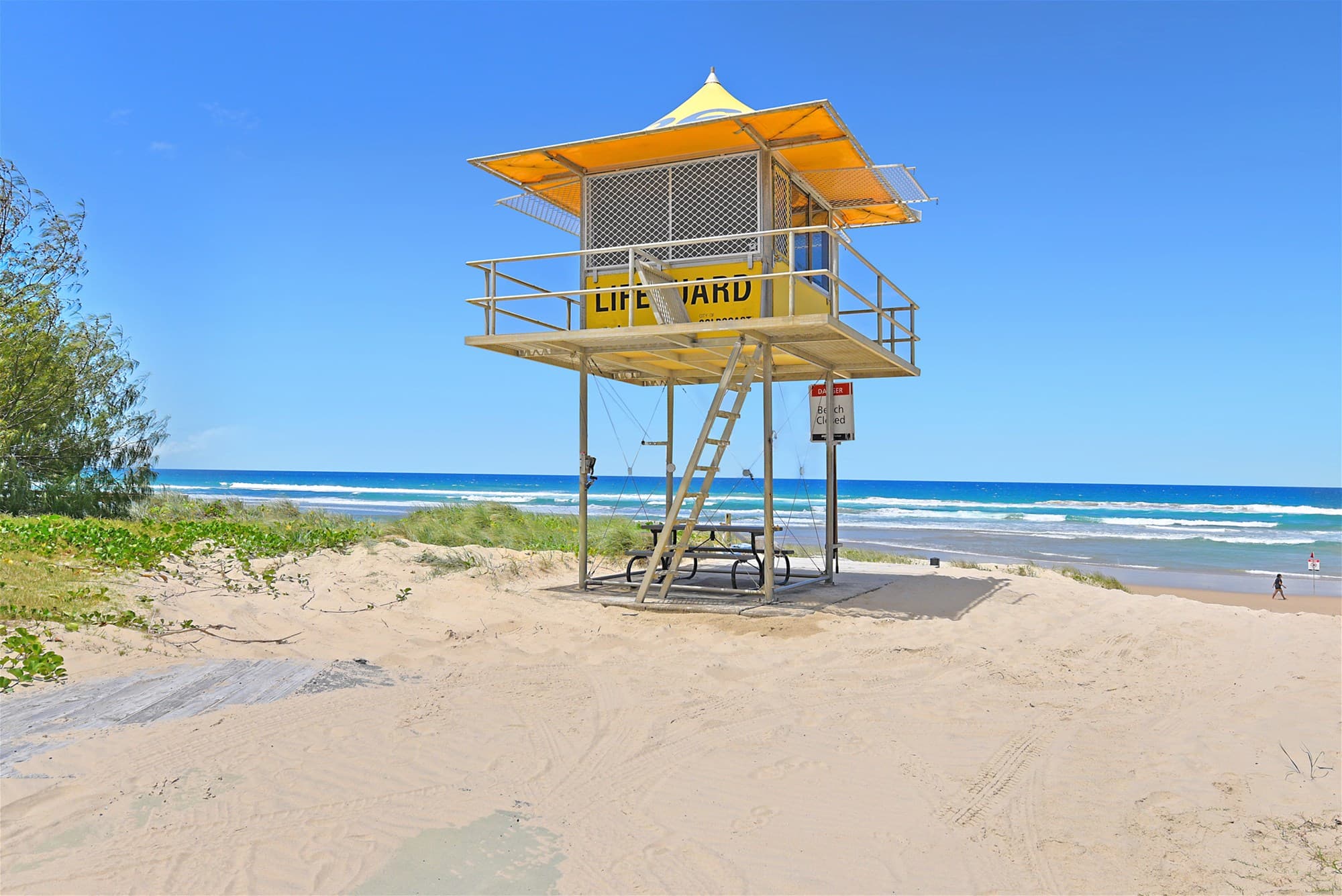 2204/22 Surf Parade BROADBEACH, QLD, Broadbeach - Thumbnail 4
