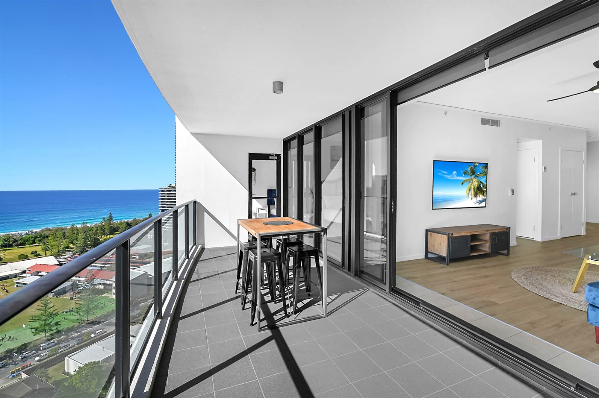 2204/22 Surf Parade BROADBEACH, QLD, Broadbeach - Thumbnail 5