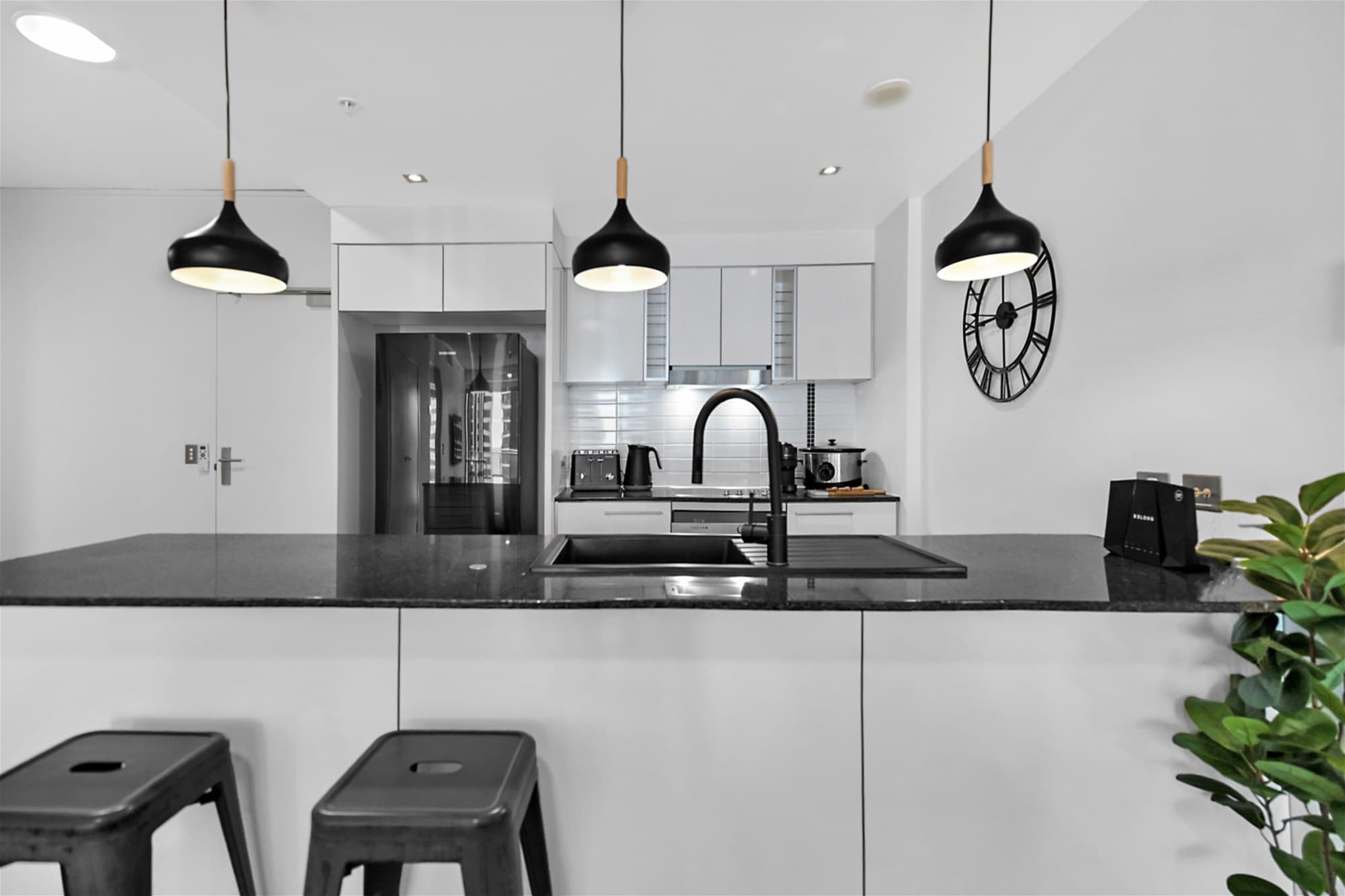 2204/22 Surf Parade BROADBEACH, QLD, Broadbeach - Thumbnail 8