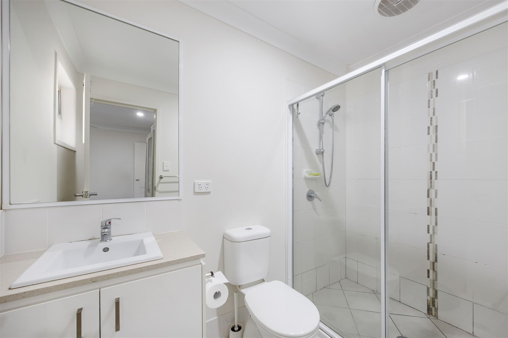 34  Milbrook Crescent PIMPAMA, QLD, Pimpama - Thumbnail 7