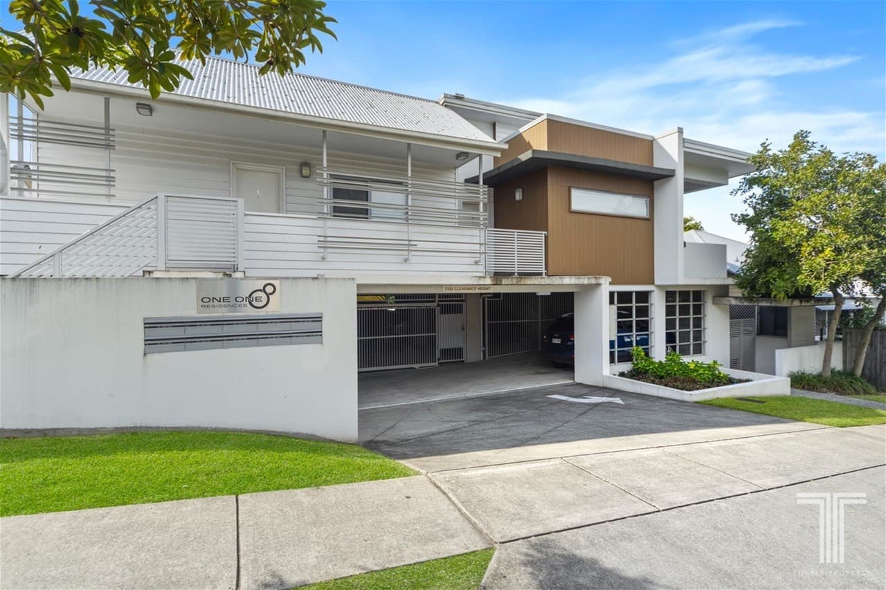 BURWOOD, VIC, Burwood - Image 1