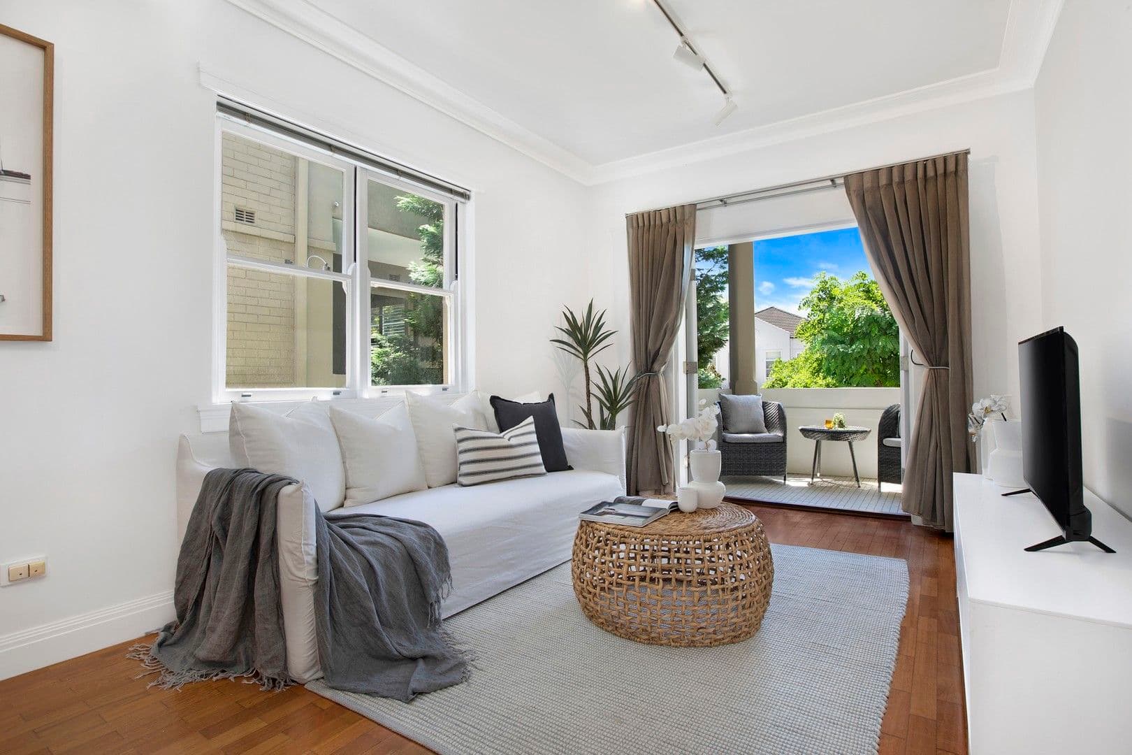 Unit 4, 124 Francis Street, Bondi Beach NSW, Bondi Beach - Image 1