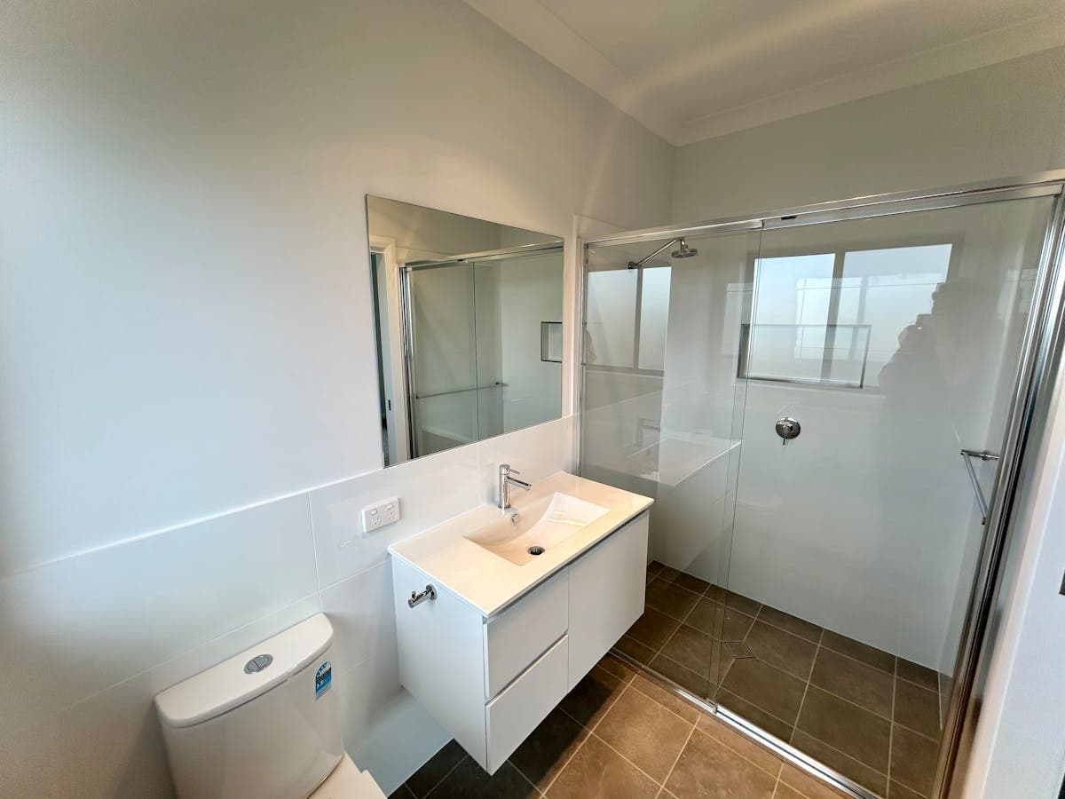 9 Crested Avenue, Tamworth - Thumbnail 5