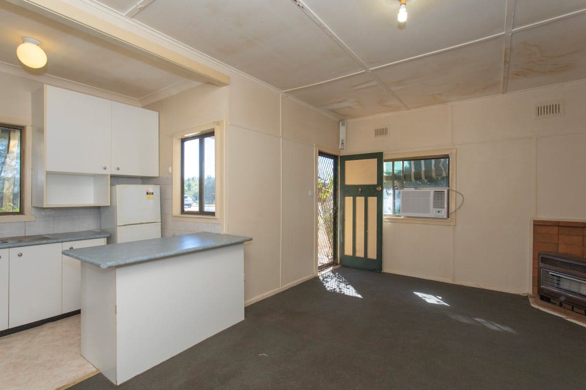14 Lee Street, Cowra, NSW, 2794, Cowra - Thumbnail 5