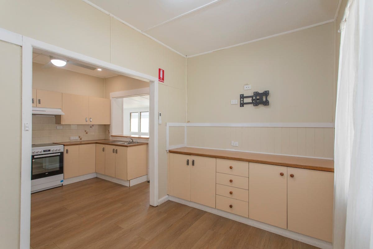 23 Brisbane Avenue, Cowra, NSW, 2794, Cowra - Thumbnail 3