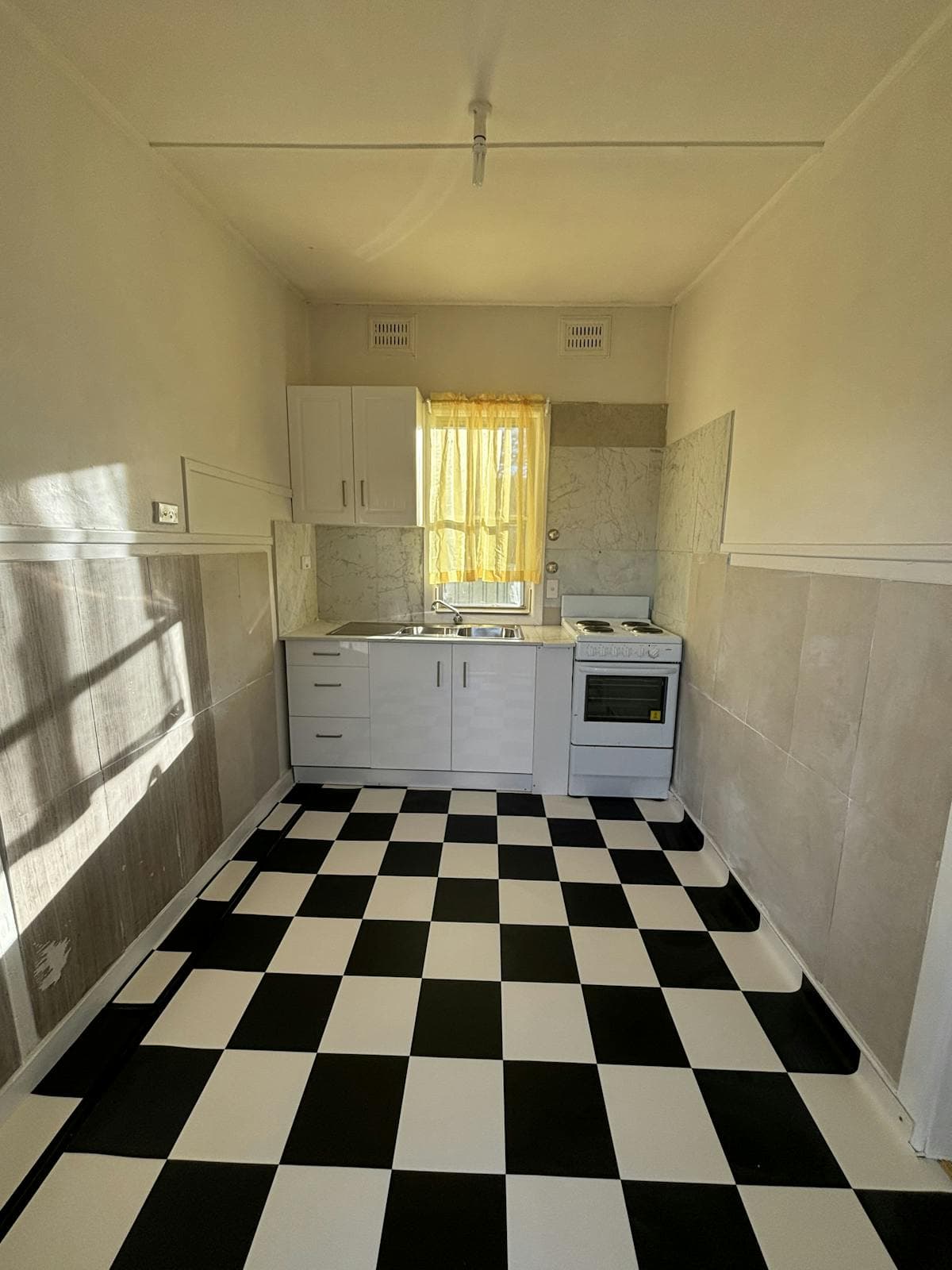 4/111-115 Queen Street, Oberon, NSW, 2787, Oberon - Image 1