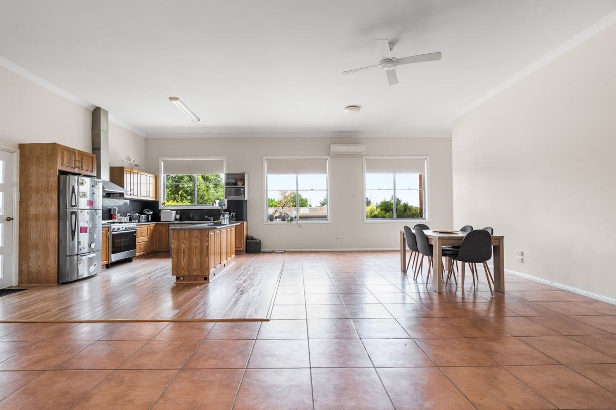 15 Parkes Street, Cowra, NSW, 2794, Cowra - Thumbnail 5