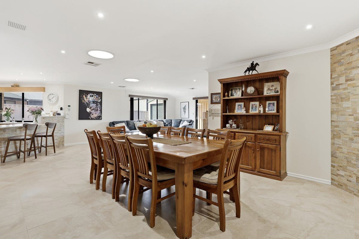 66 Floribunda Avenue, Halls Head, WA, 6210, Halls Head - Thumbnail 6