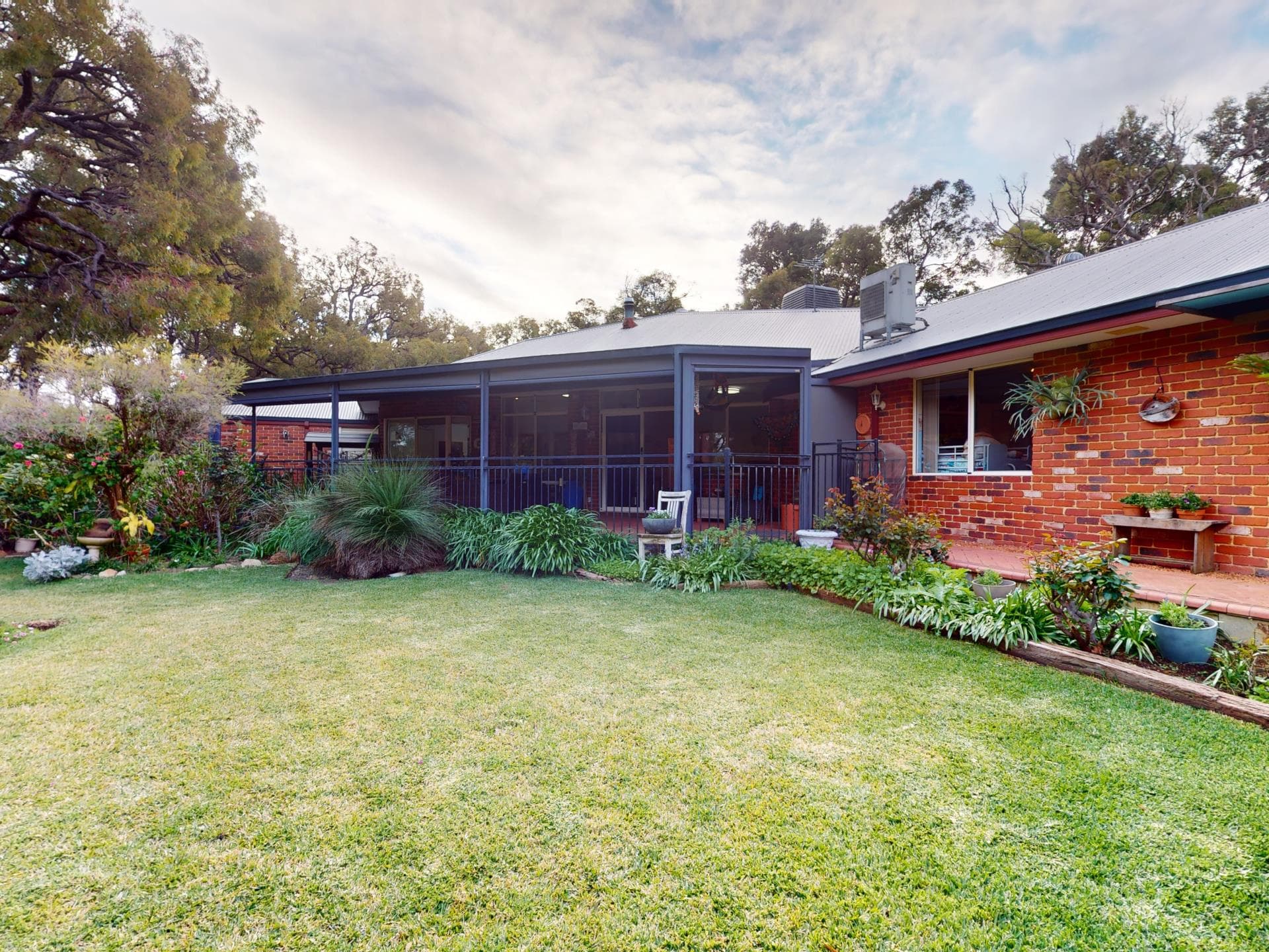24 BRUCE ROAD, MAIDA VALE WA, Maida Vale - Thumbnail 4