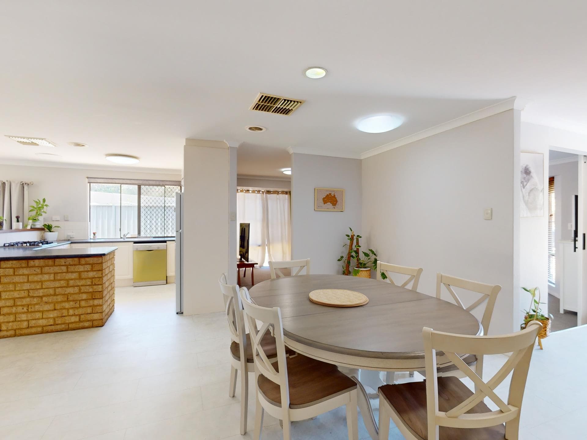 7 TOPAZ COURT, HIGH WYCOMBE WA, High Wycombe - Thumbnail 3