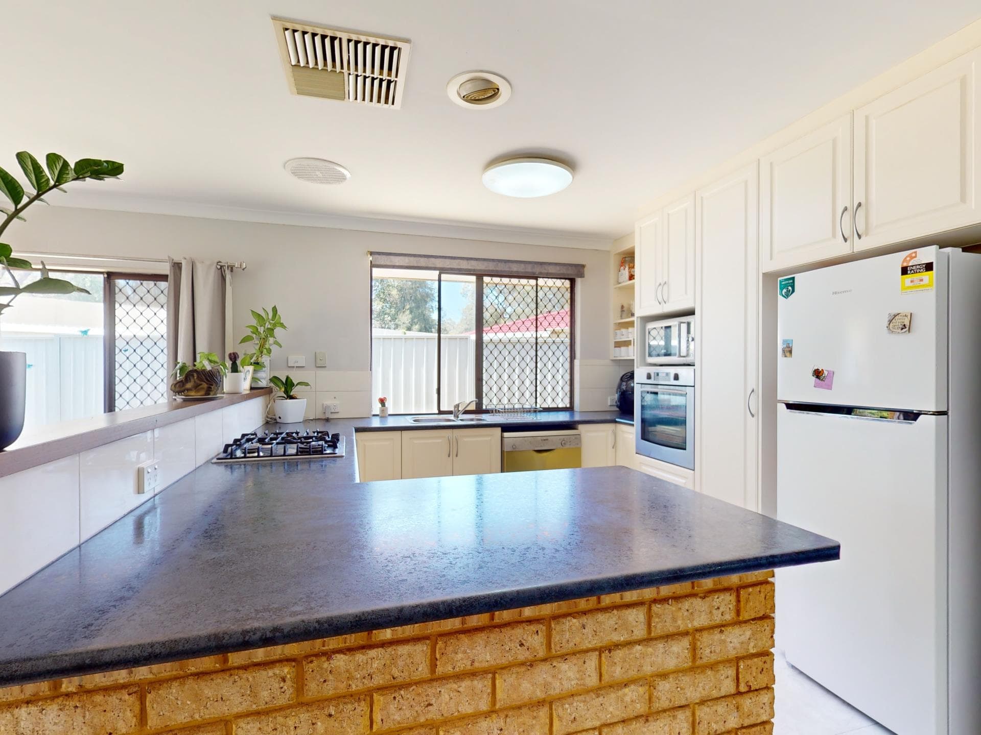 7 TOPAZ COURT, HIGH WYCOMBE WA, High Wycombe - Thumbnail 8