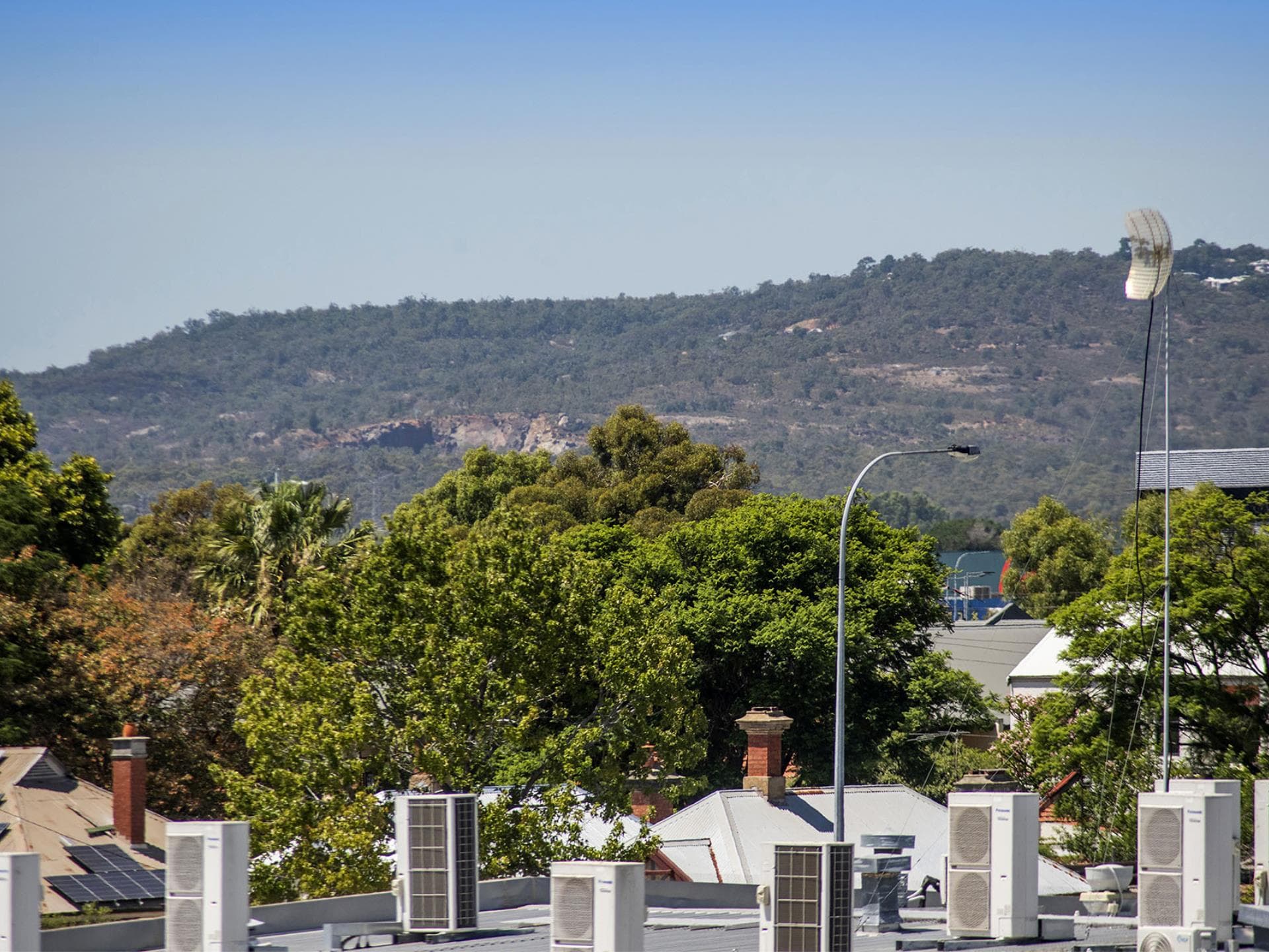 17/20 THE CRESCENT, MIDLAND WA, Midland - Thumbnail 2