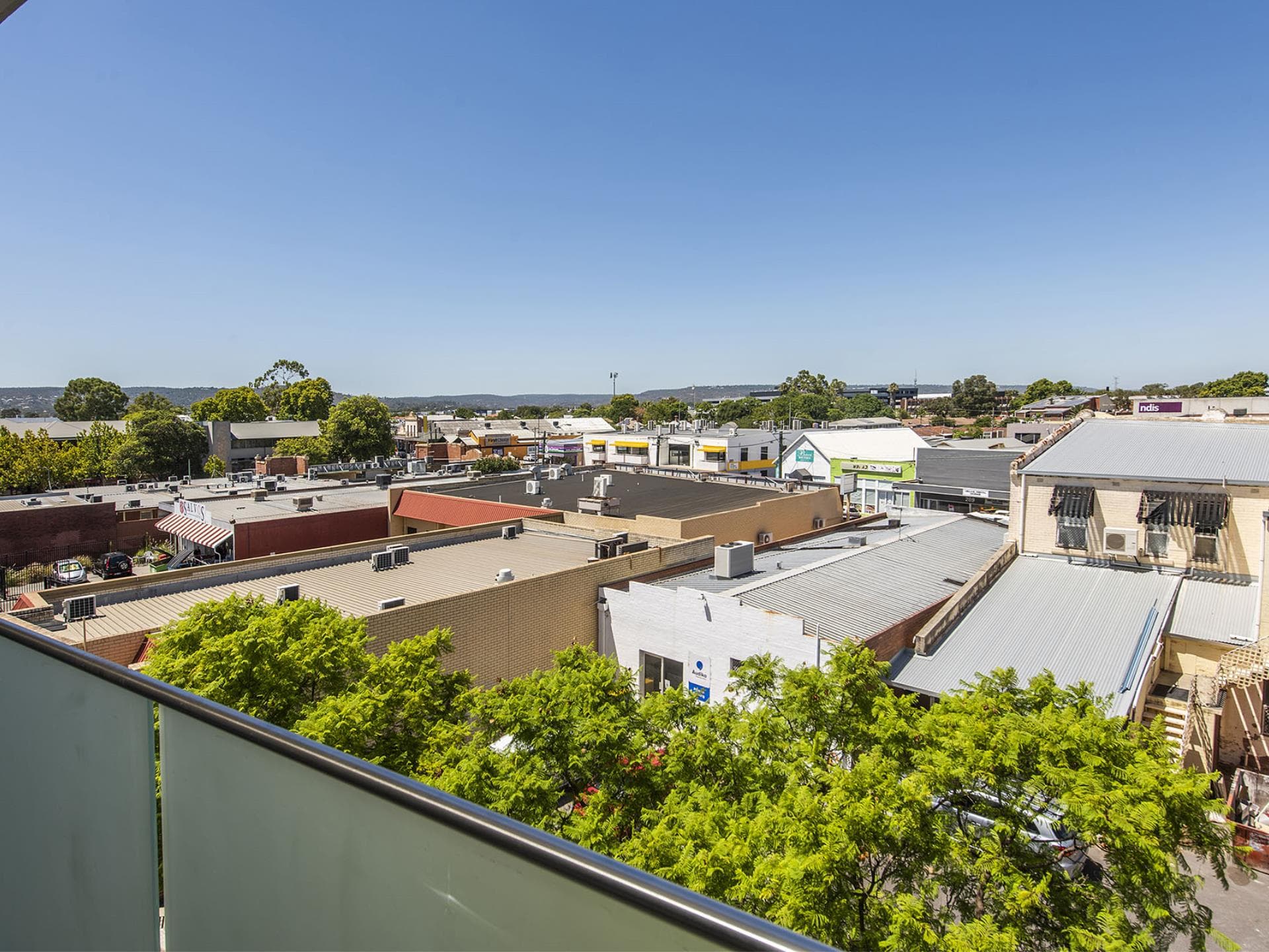 17/20 THE CRESCENT, MIDLAND WA, Midland - Thumbnail 3