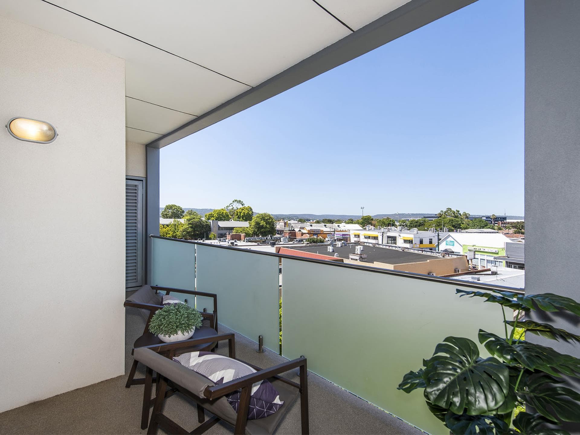 17/20 THE CRESCENT, MIDLAND WA, Midland - Thumbnail 4
