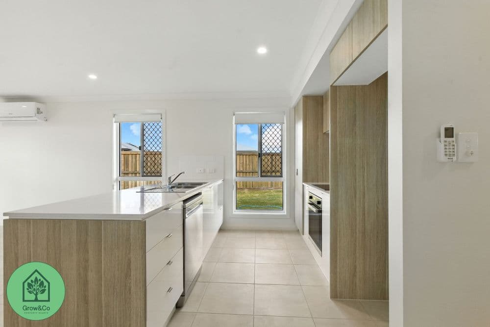 Logan City, Park Ridge, QLD, Park Ridge - Thumbnail 3