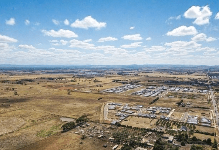 Melbourne, Rockbank, VIC, Rockbank - Thumbnail 2
