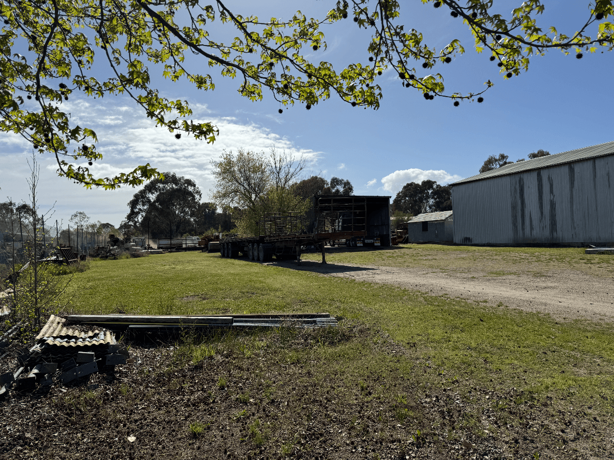 15 Sugarloaf Road, Corryong - Thumbnail 2