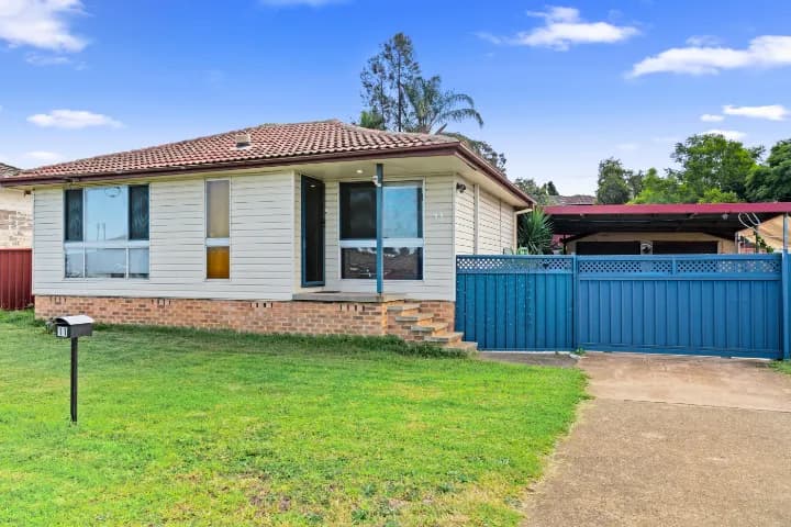 11 Russell Street, Gillieston Heights - Image 1